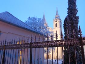 A Zirci Ciszterci Apátság Látogatóközpontjának téli és ünnepi nyitva tartása
