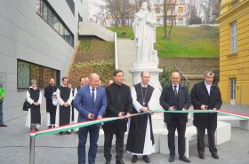 Befejeződtek a Budai Ciszterci Szent Imre Gimnázium felújítási munkálatai. Átadták az iskola új sportcsarnokát!